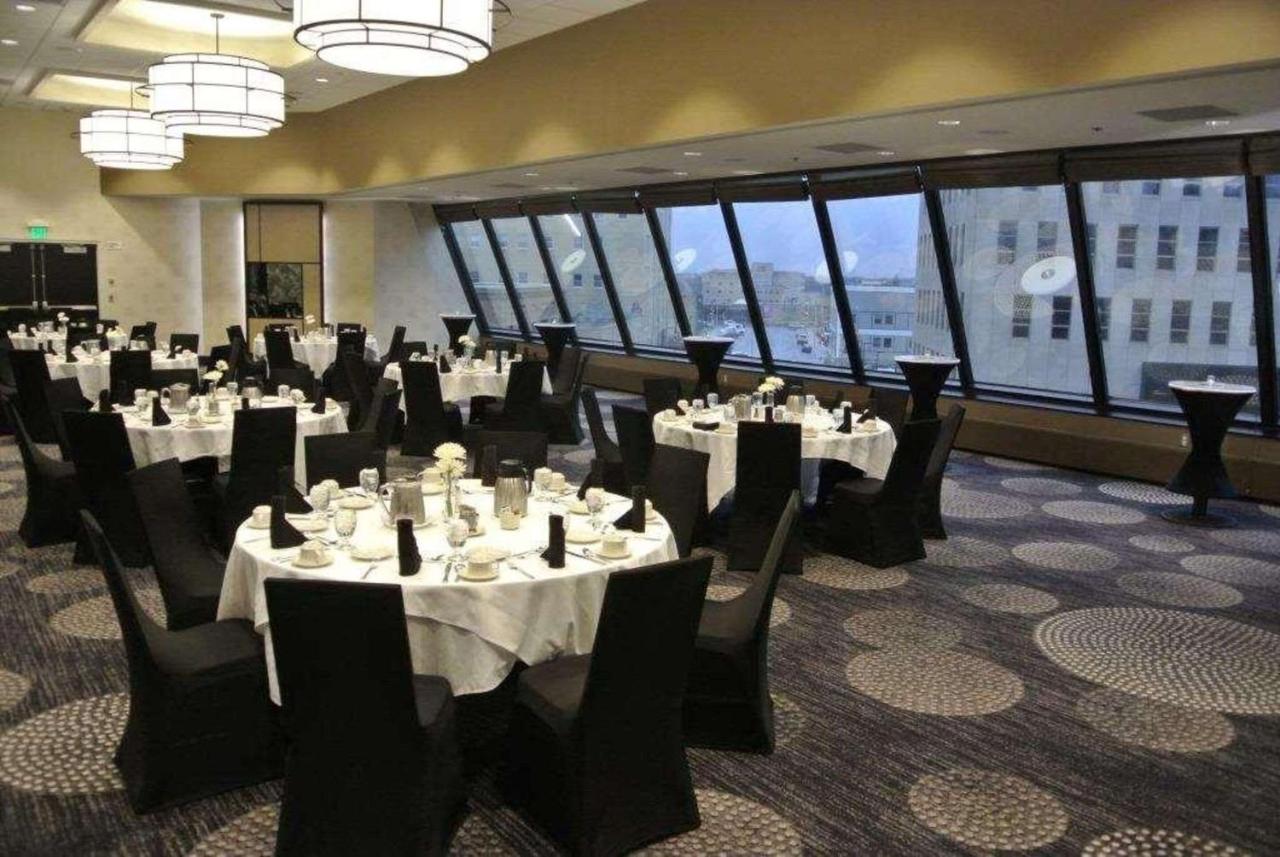 Radisson Blu Fargo , ND 58102 near Hector International Airport View Point 4