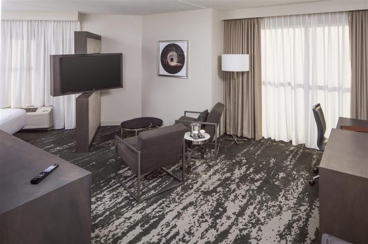 DoubleTree by Hilton Boston Logan Airport Chelsea , MA 02150 near Boston Logan International Airport View Point 22