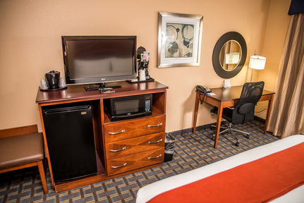 Holiday Inn Express Hotel & Suites Cocoa Beach, an IHG Hotel , FL 32931 near Melbourne International Airport View Point 18