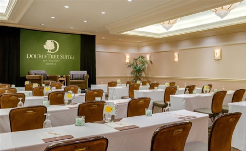 DoubleTree Suites by Hilton Phoenix , AZ 85008 near Sky Harbor International Airport View Point 6