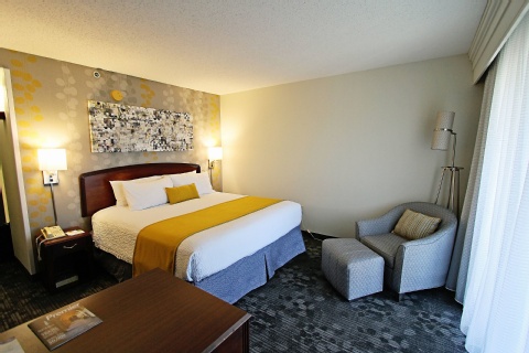 Courtyard by Marriott Cincinnati Airport , KY 41018 near Cincinnati/northern Kentucky International Airport View Point 22