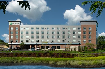 Holiday Inn Boston Logan Airport - Chelsea, an IHG Hotel , MA 02150 near Boston Logan International Airport View Point 8