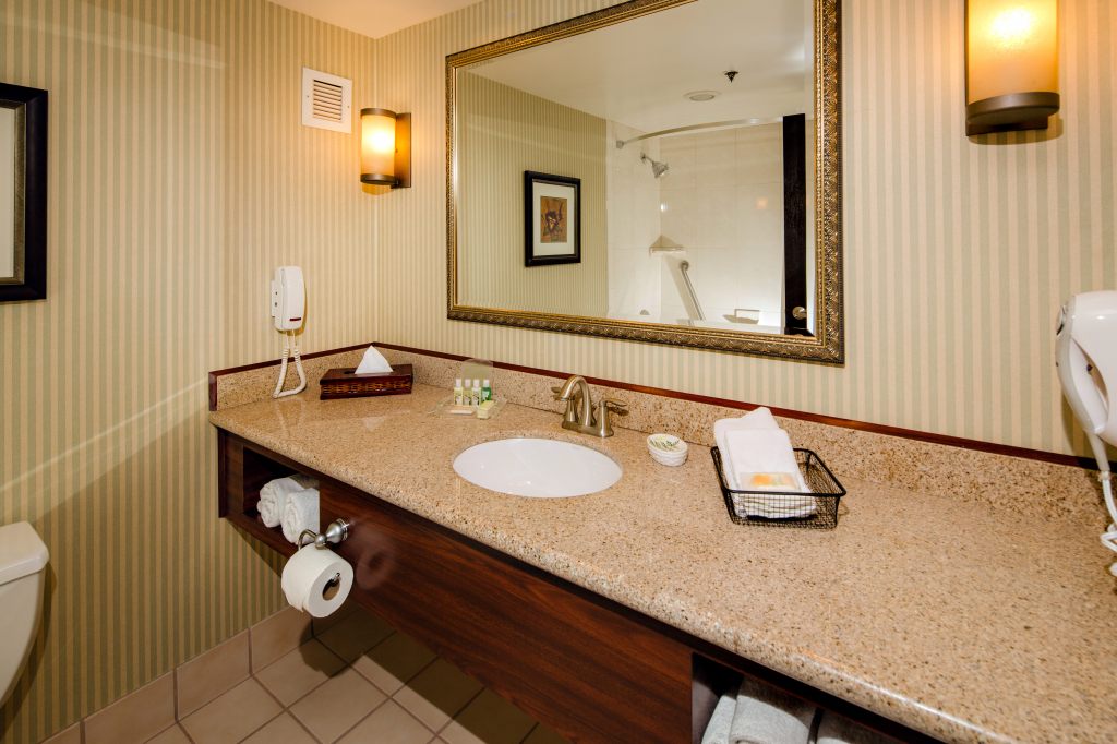 Holiday Inn Burbank-Media Center , CA 91502 near Hollywood Burbank Airport View Point 2