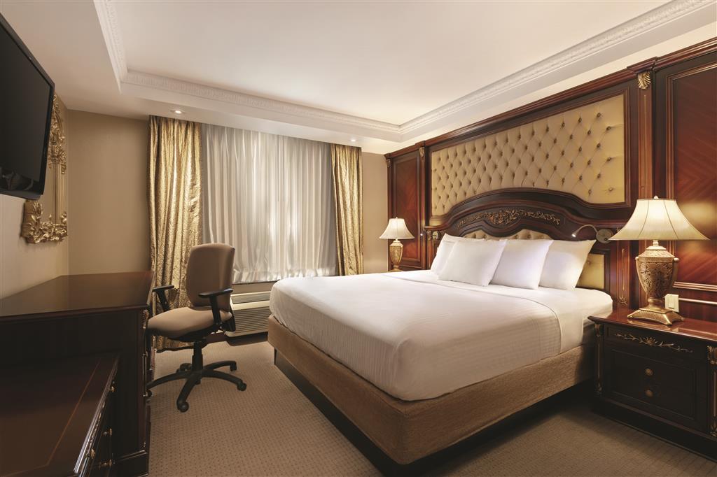 Radisson Toronto Airport West , ON L5T 2Z7 near Toronto Pearson Airport View Point 16