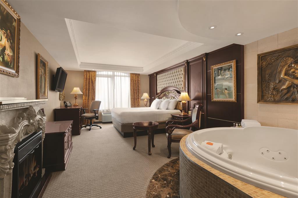 Radisson Toronto Airport West , ON L5T 2Z7 near Toronto Pearson Airport View Point 24