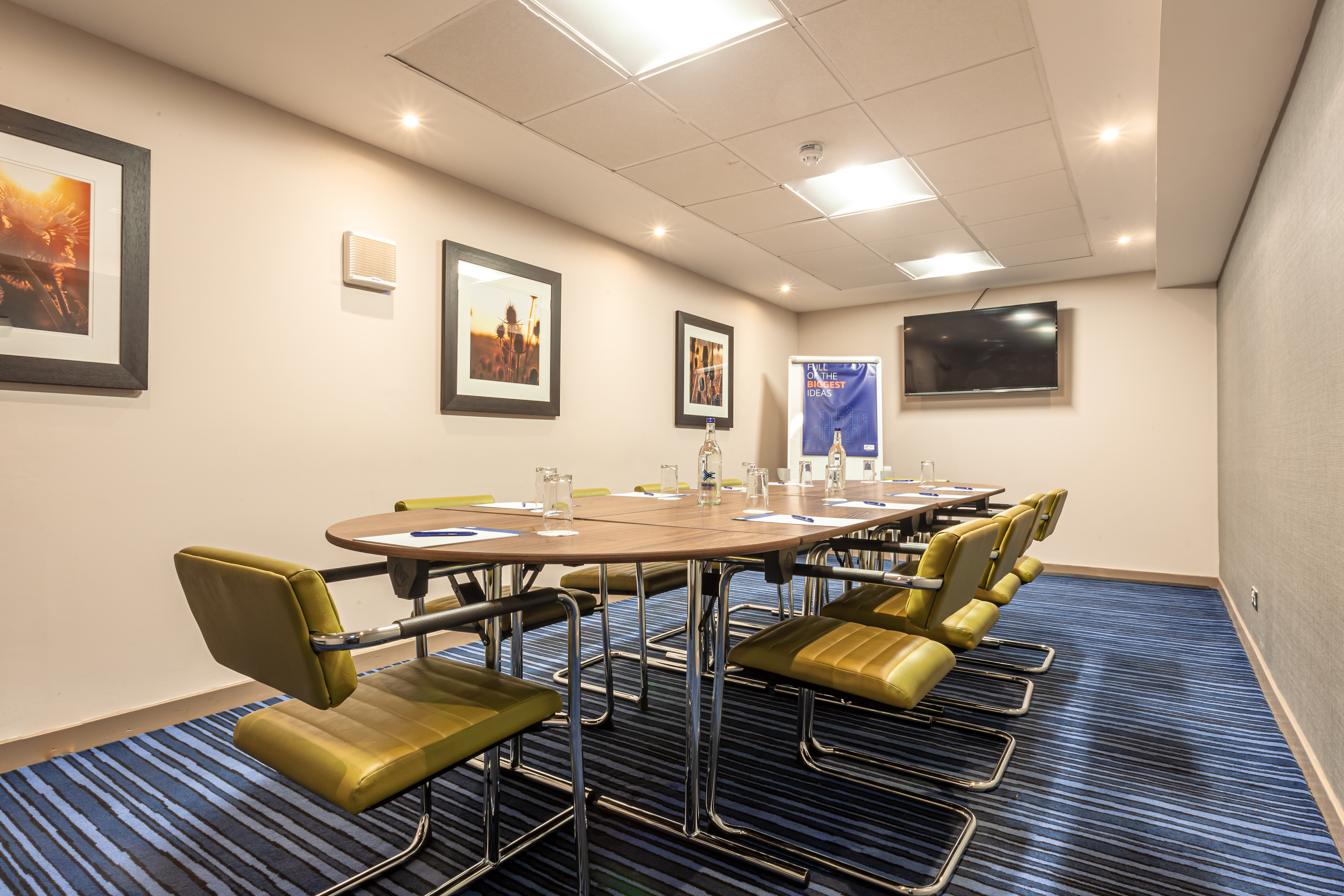 Holiday Inn Express Edinburgh Airport, an IHG Hotel ,  EH28 8AU near  Edinburgh Airport View Point 15