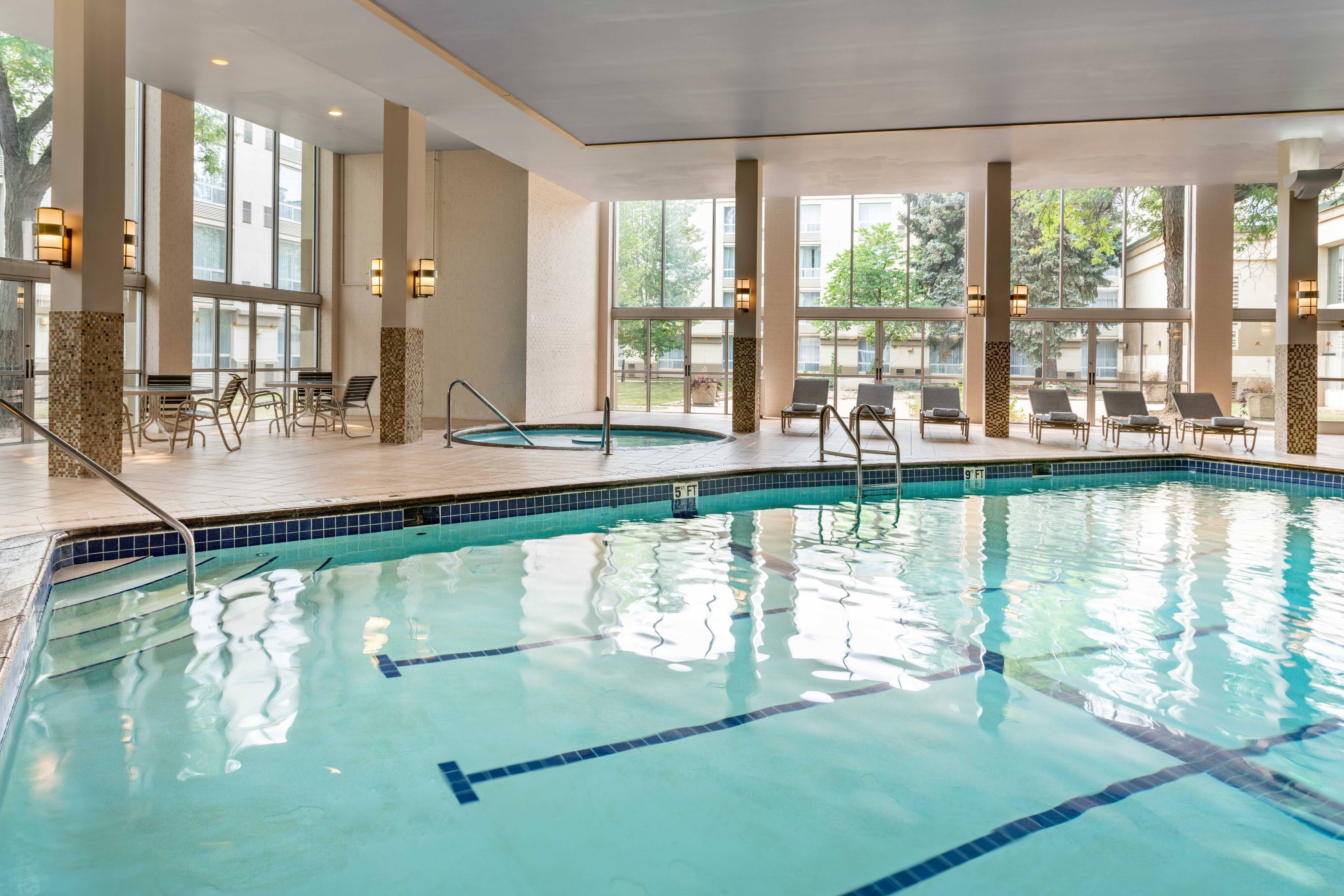 DoubleTree by Hilton Minneapolis Airport , MN 55425 near Minneapolis-saint Paul International Airport (wold-chamberlain Field) View Point 14