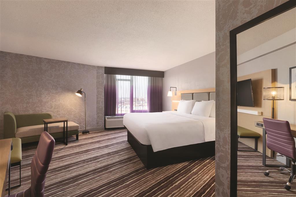 Holiday Inn Philadelphia Arpt-Stadium Area, an IHG Hotel , PA 19145 near Philadelphia International Airport View Point 28