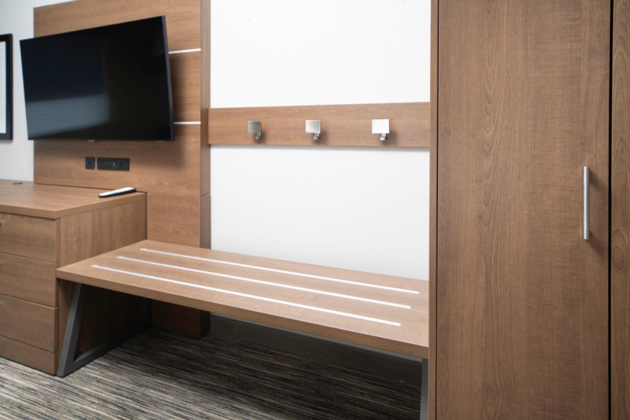 Holiday Inn Express & Suites Fort Myers Airport , FL 33913 near Southwest Florida International Airport View Point 9