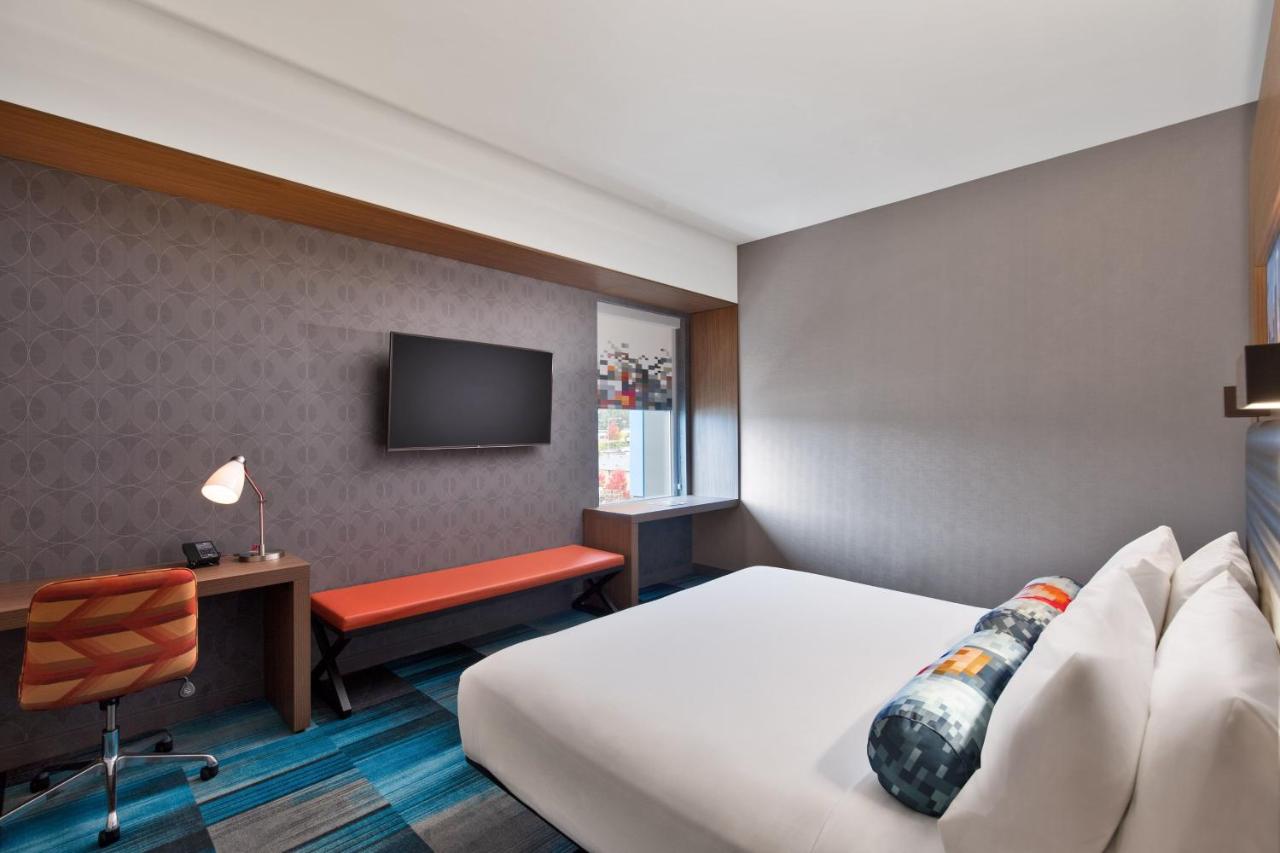 Aloft Seattle Sea-Tac Airport , WA 98188 near Seattle-tacoma International Airport View Point 10