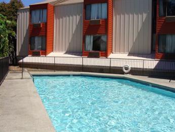 Studio 6 Portland OR , OR 97220 near Portland International Airport View Point 3