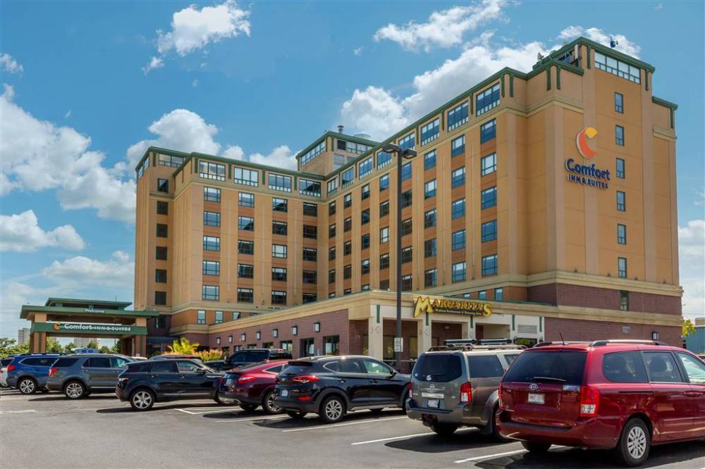 Comfort Inn And Suites Logan Internation