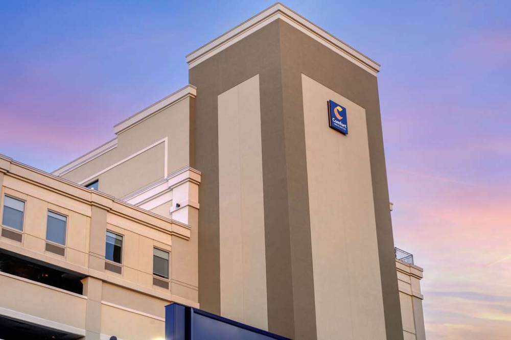 Comfort Inn And Suites Newark Liberty International Airport