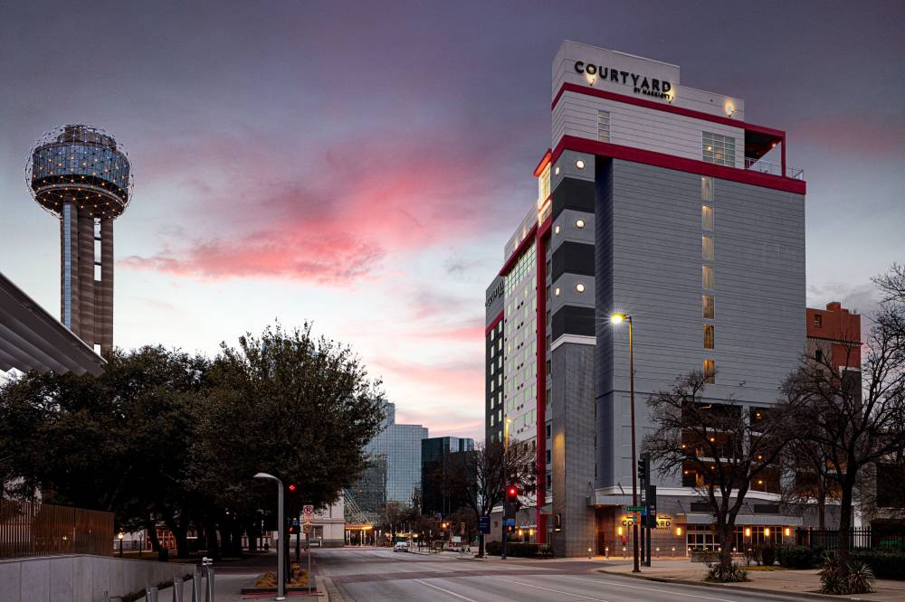 Courtyard By Marriott Dallas Downtown Reunion District