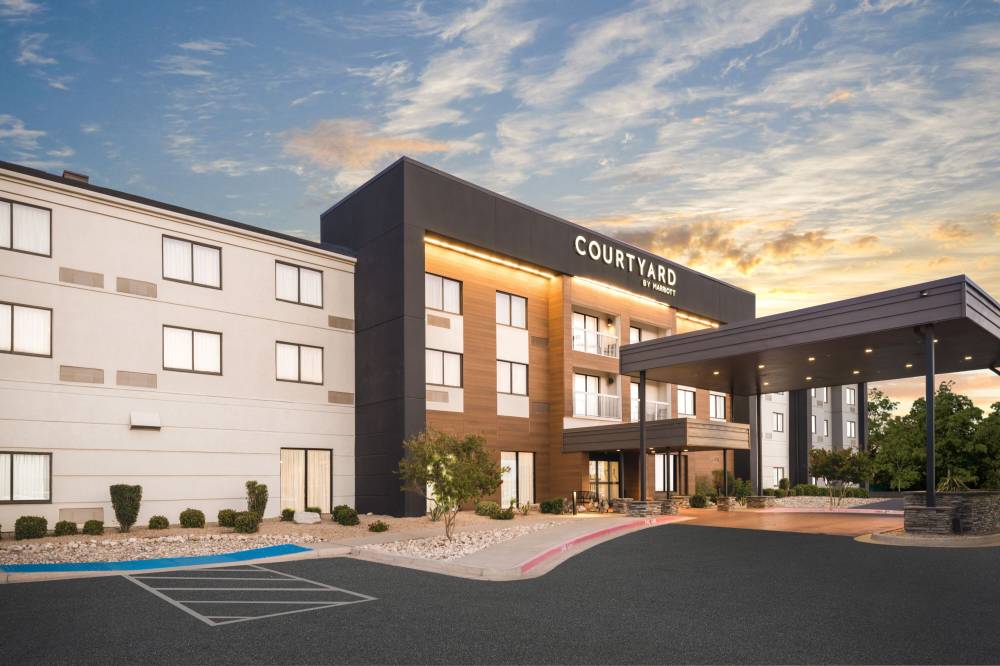 Courtyard By Marriott El Paso Airport