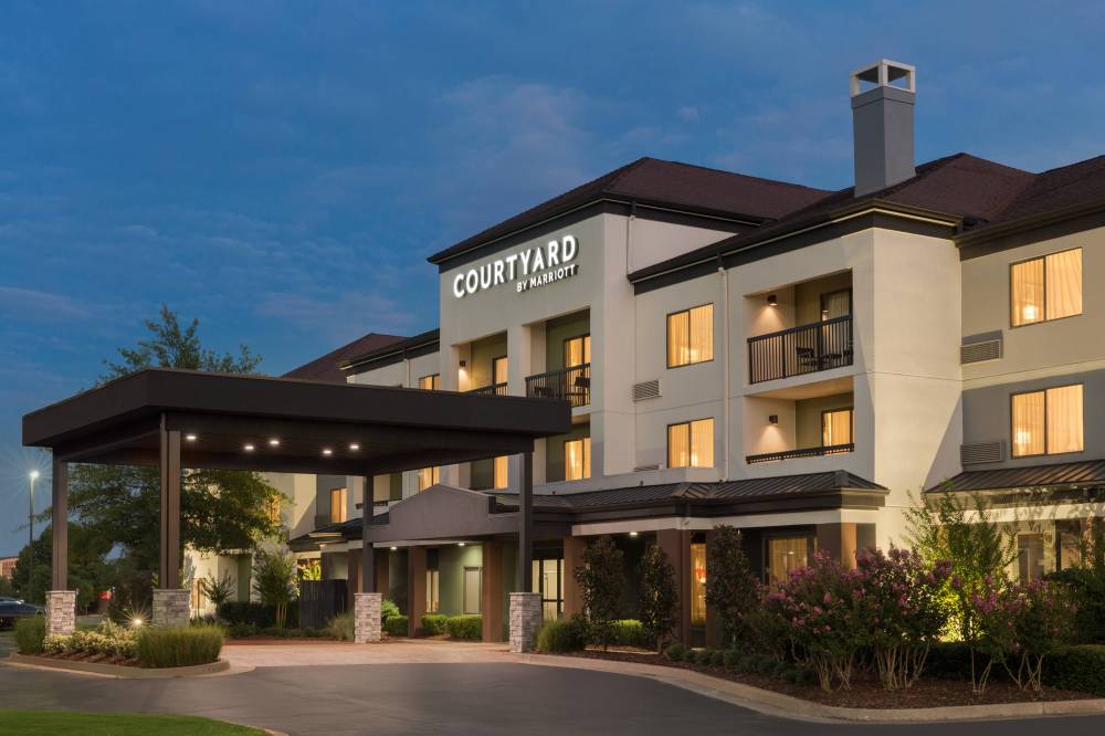 Courtyard Central Marriott