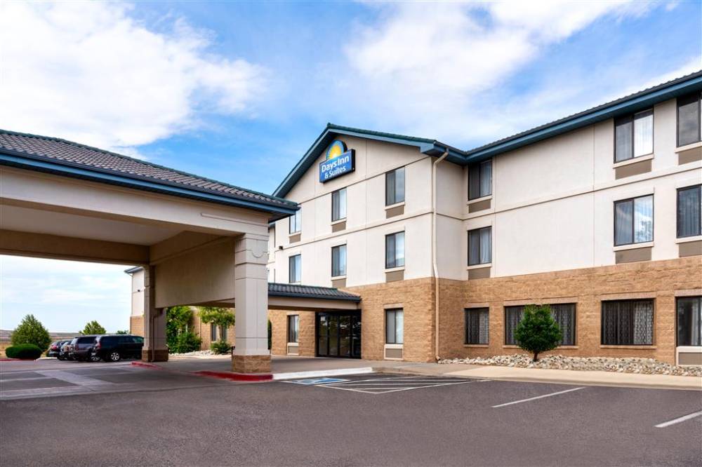 Days Inn Suites Denver Intl