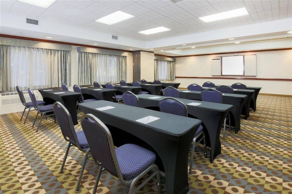 Hampton Inn Anchorage 2