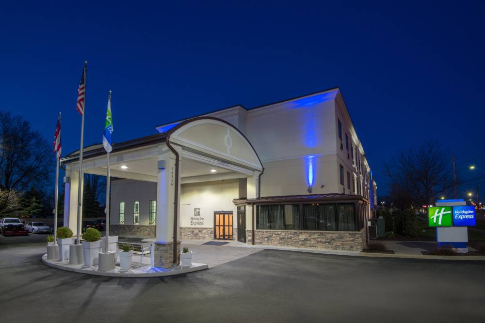 Holiday Inn Exp Brookpark