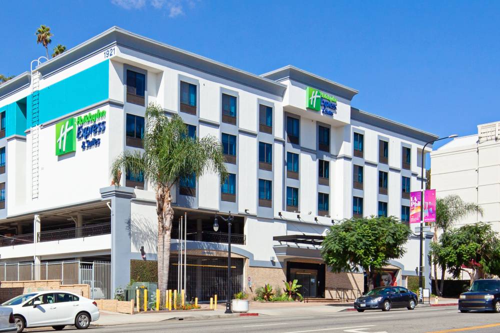 Holiday Inn Exp Stes Hollywood 10