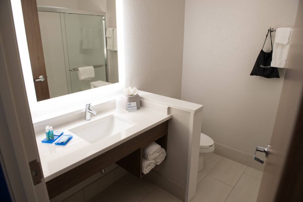 Holiday Inn Exp Stes North Vandalia