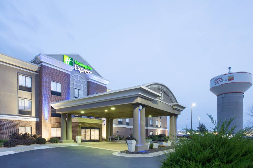 Holiday Inn Express 6