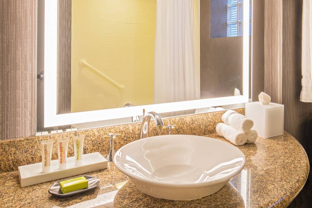 Le Meridien Boston Cambridge 2