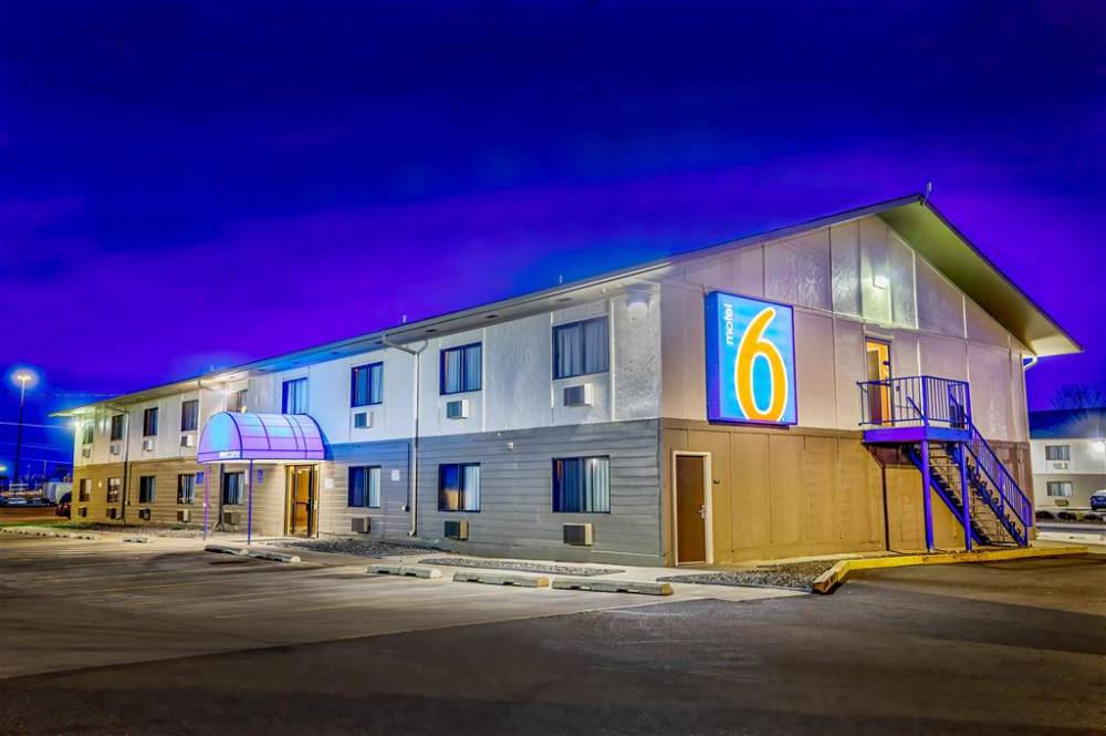 Motel Duluth MN Exterior