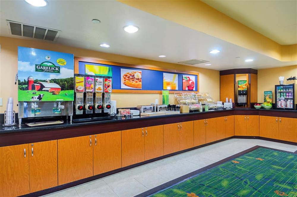 Quality Inn Boston-revere 7