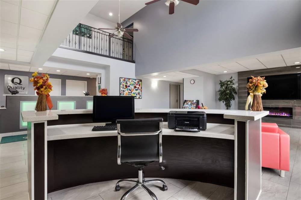 Quality Suites I-44 5