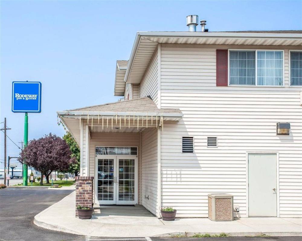 Rodeway Inn And Suites