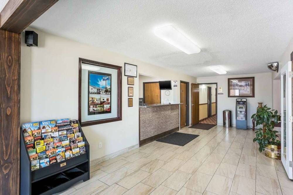 Rodeway Inn 4
