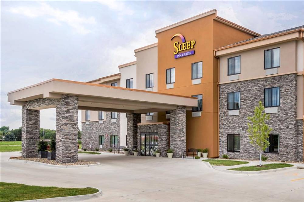 Sleep Inn And Suites West Des Moines Near Jordan Creek
