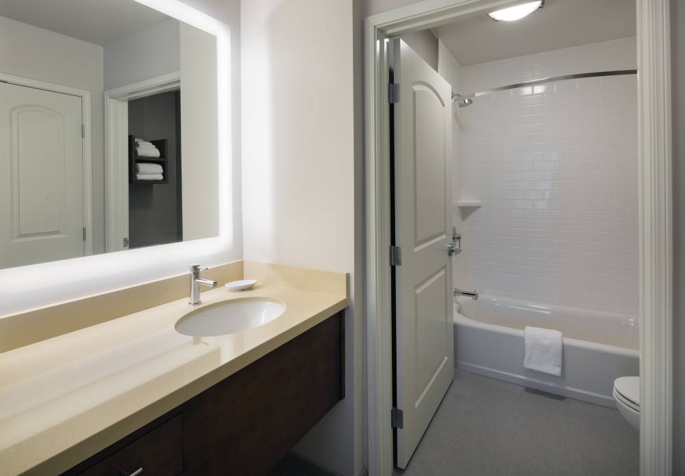Staybridge Suites Biltmore Area