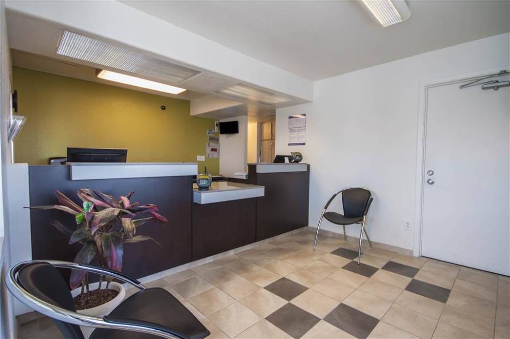 Studio 6 El Paso East 3