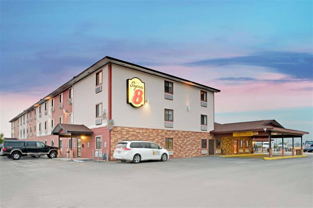 Super 8 By Wyndham Spokane/west