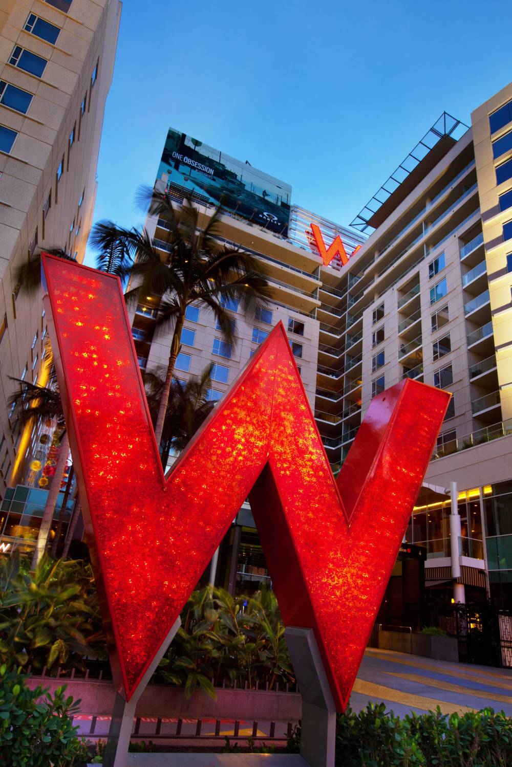W Hollywood 9